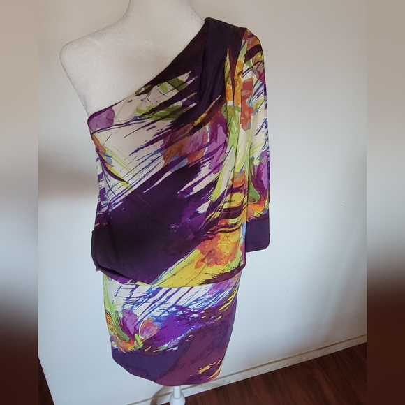 Dress - Picture 3 of 7